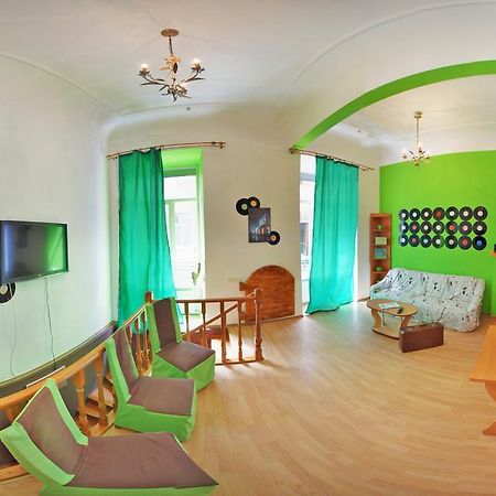 Chemodan Hostel Одесса Экстерьер фото