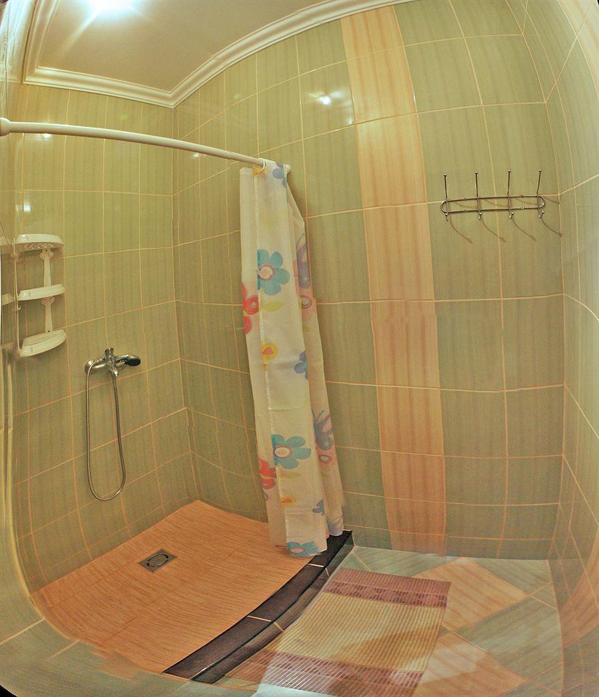 Chemodan Hostel Одесса Экстерьер фото