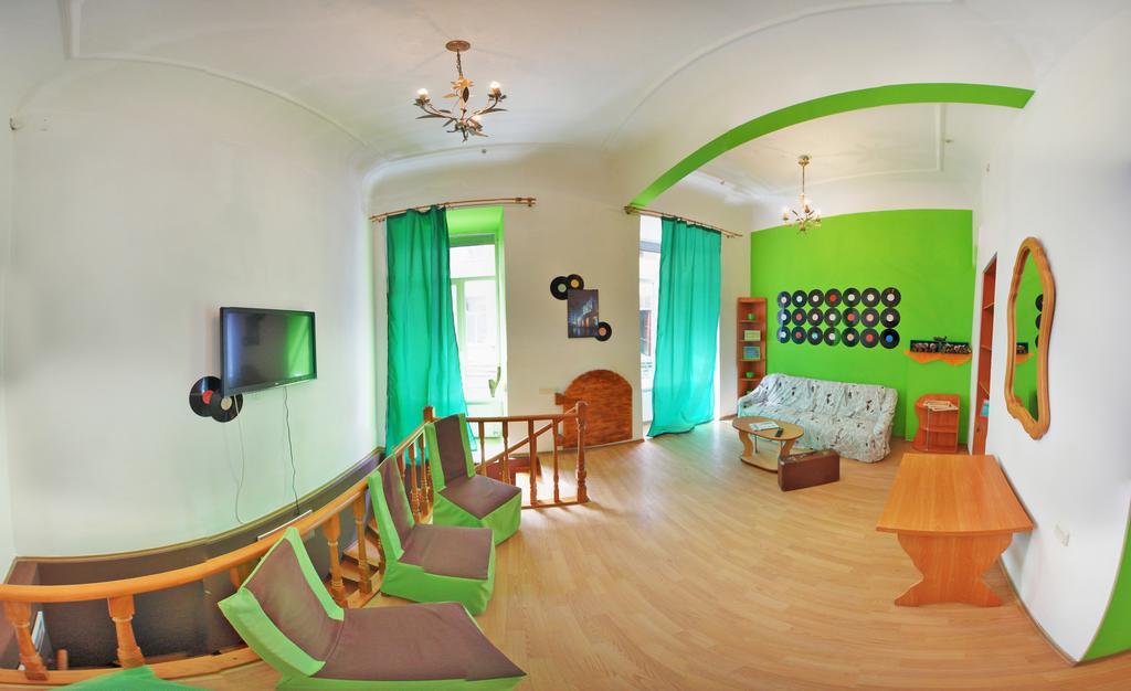 Chemodan Hostel Одесса Экстерьер фото