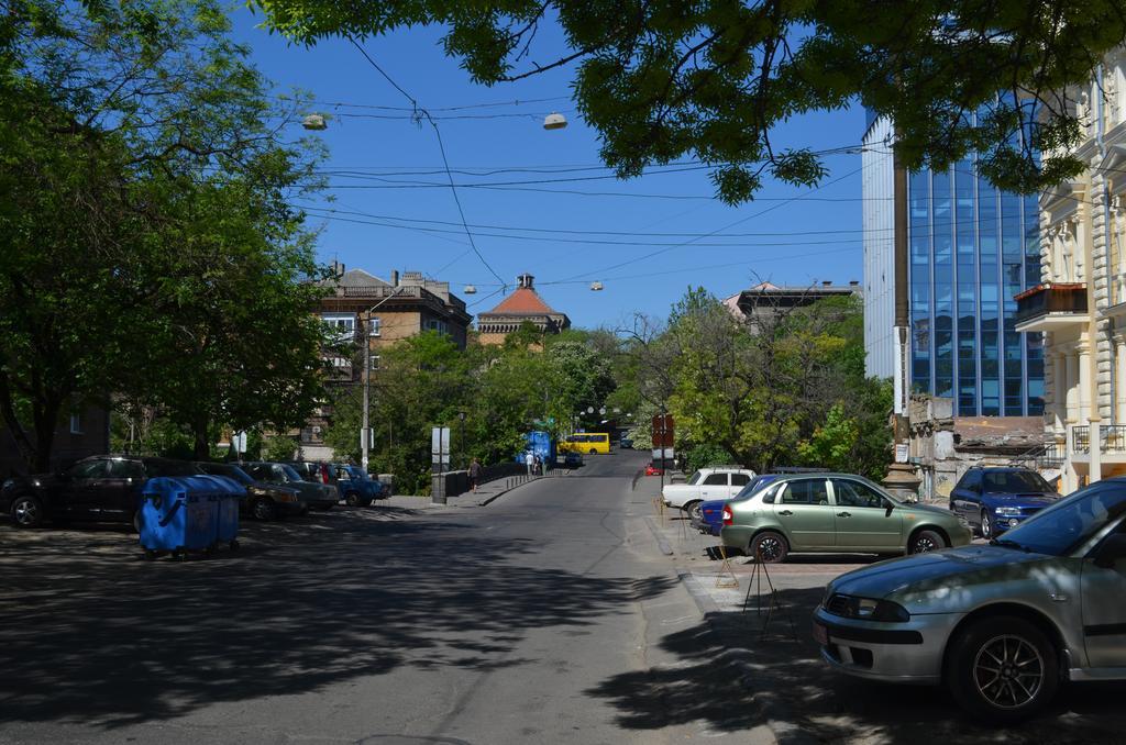 Chemodan Hostel Одесса Экстерьер фото
