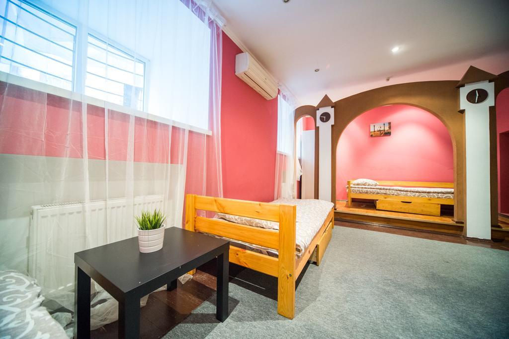 Chemodan Hostel Одесса Экстерьер фото
