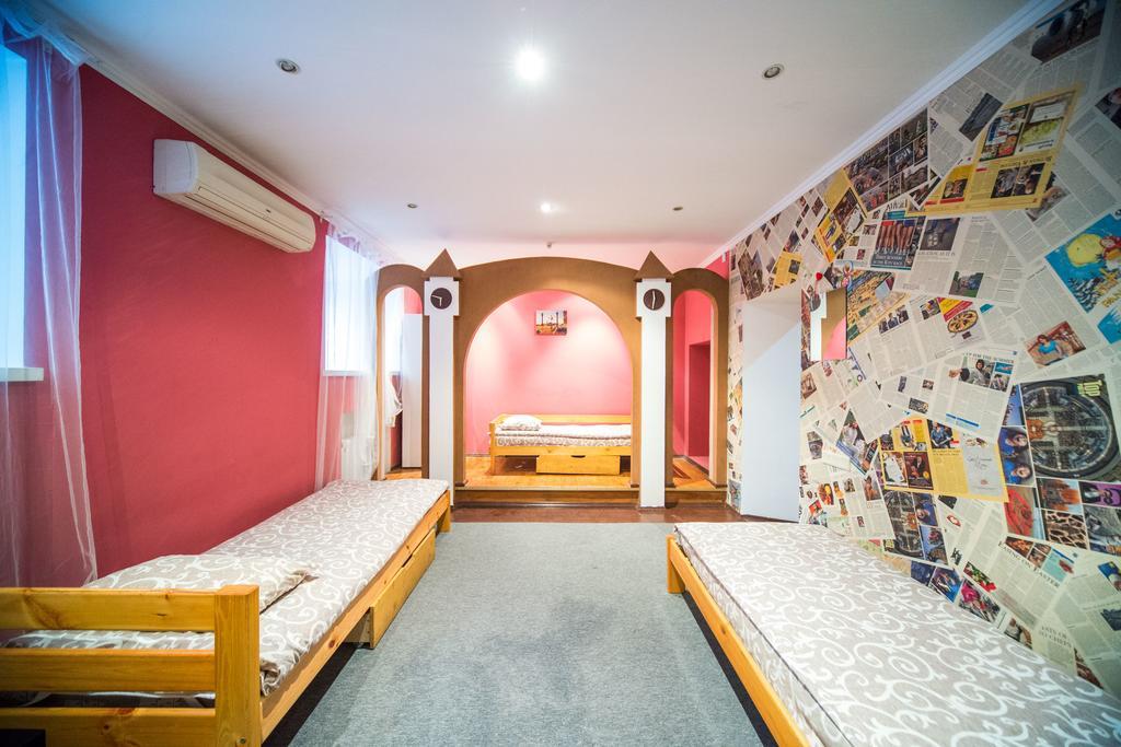 Chemodan Hostel Одесса Экстерьер фото