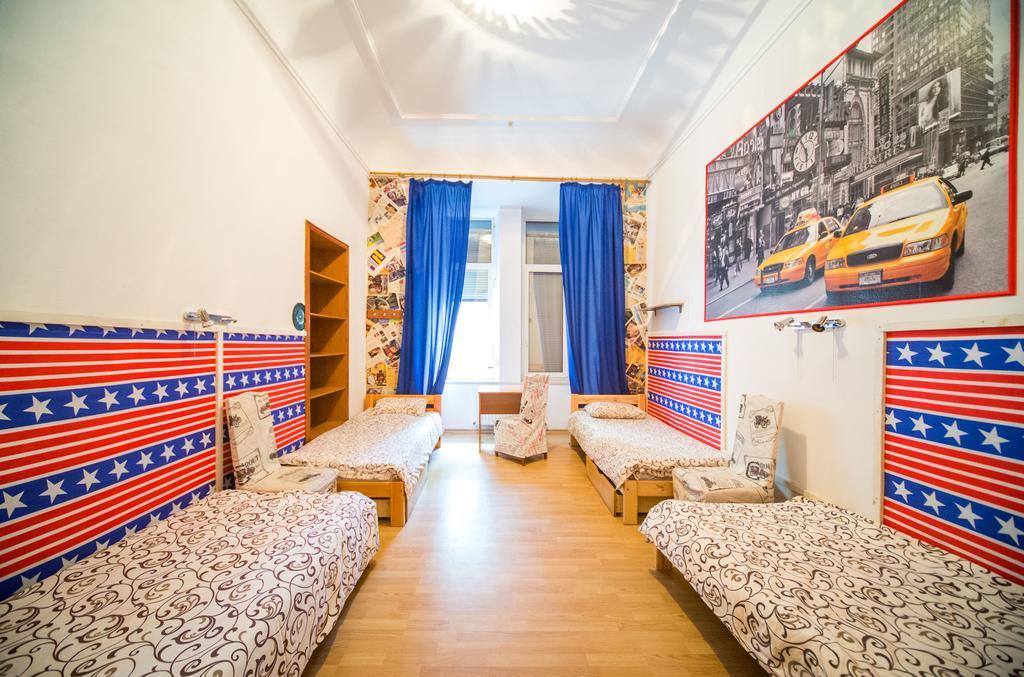 Chemodan Hostel Одесса Экстерьер фото